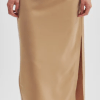 second female, fique, kjol, drapering, slits, fin, mjuk