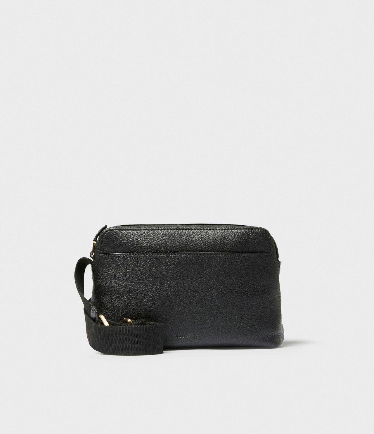 6244_80be0e9c11-116460001_01-original saddler boren messengerbag axelremsväska unisex 11646