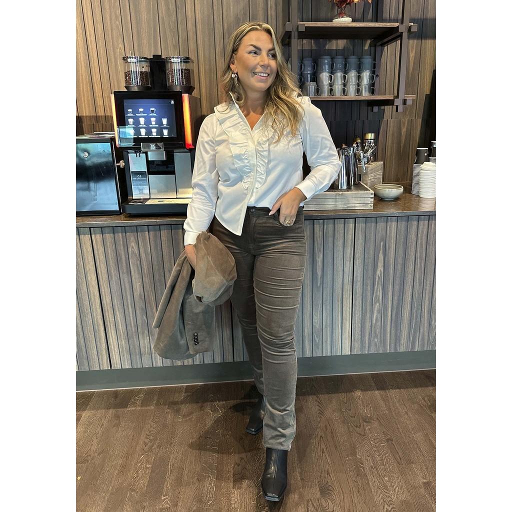 57079 Sigga Flounce Shirt - 57283 Barbel Pant isay sigga blounce shirt volang bomull 57079