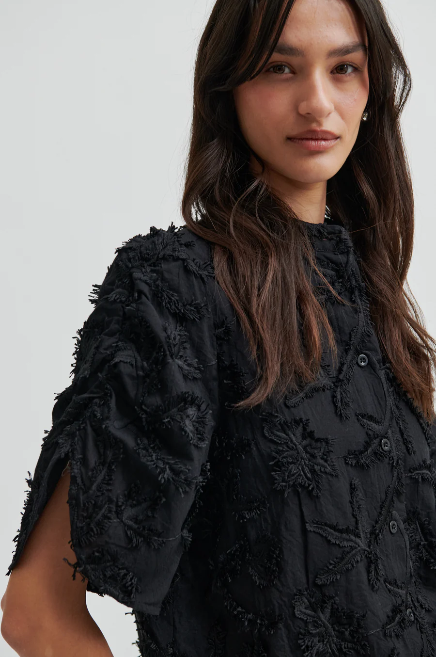 60226-8001_12_900x second female seena shirt blus kortärm fest fin 60226