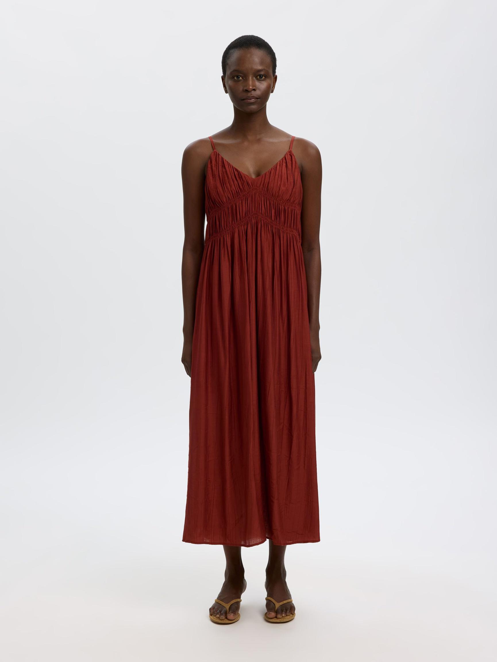 selected femme jackie strap ankelklänning viskos rynka 16101380
