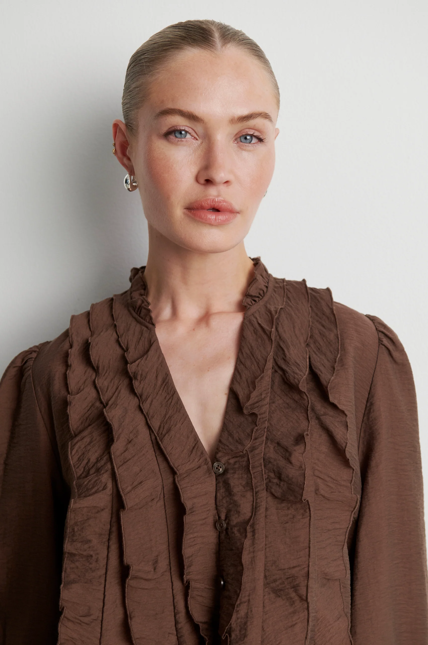 second female rayna frill blus lyocell mjuk frill långärm 60940