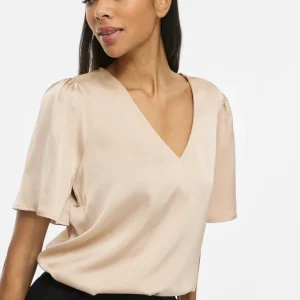 vila enna ravenna v-neck top kortärm satin blank 14120334